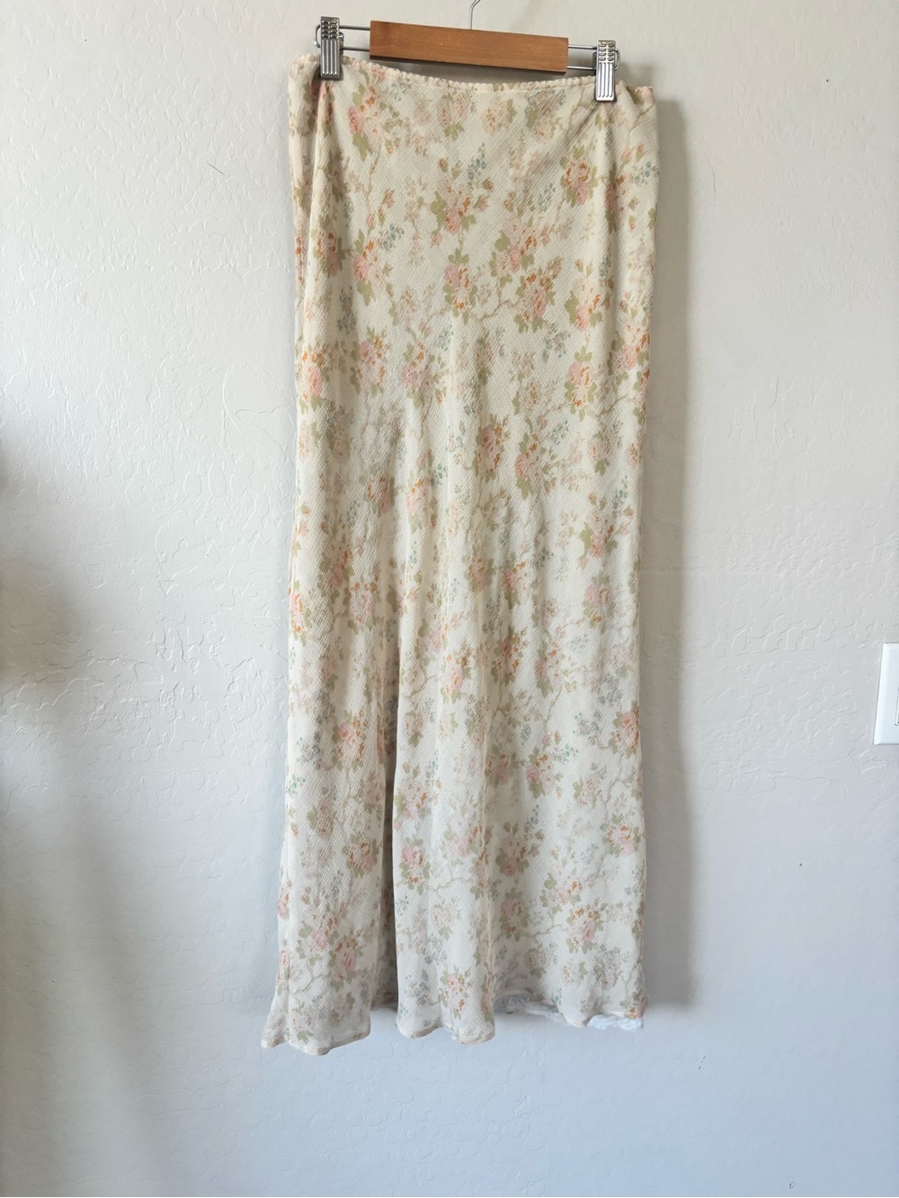 Hansen & Gretel | Elegant Cream Floral Midi Skirt - Lightweight Spring Staple - Picture 6 of 9